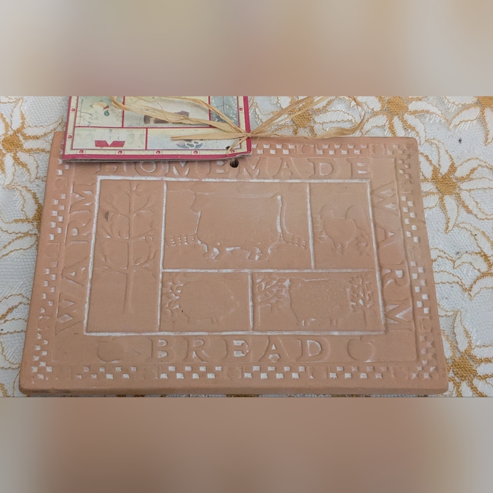 Vintage Hill Design Terra Cotta Clay Bread Warmer Trivet NWT